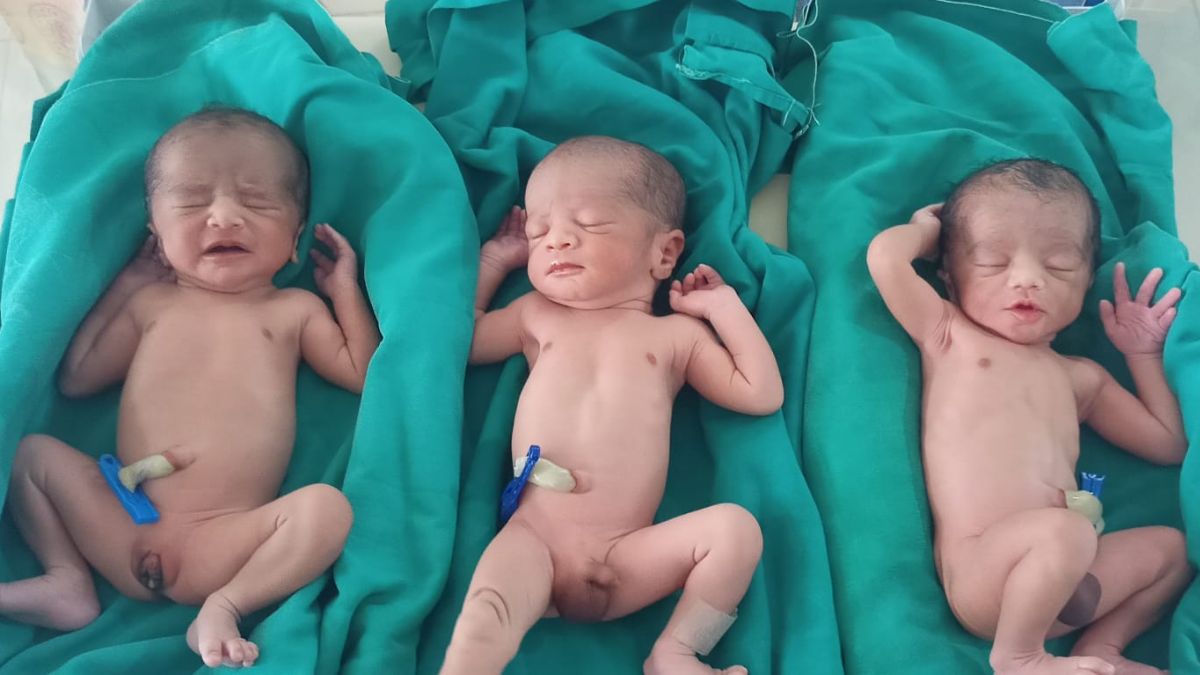 Triplets Born in a Single Delivery