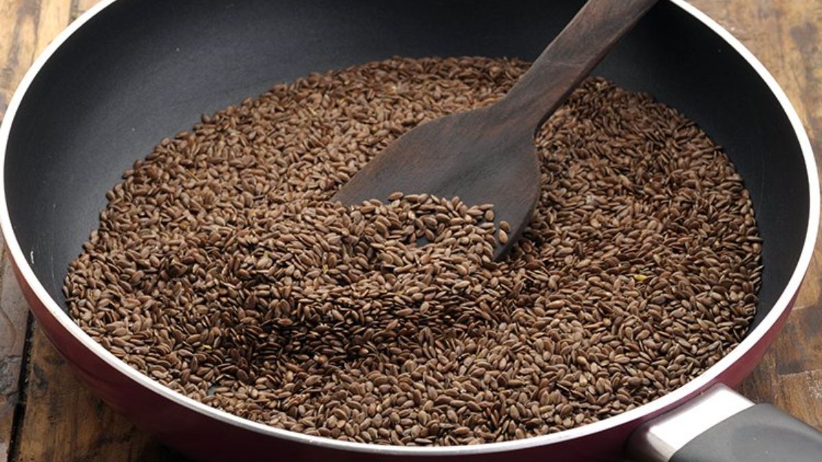 Roasted flax seeds
