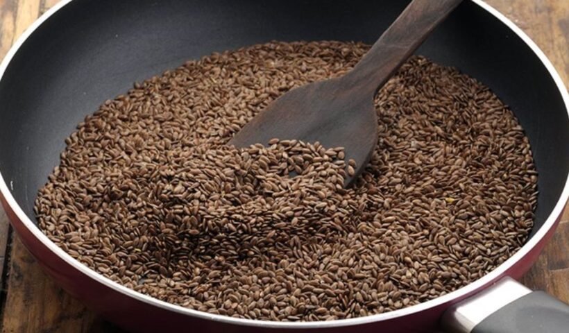 Roasted flax seeds