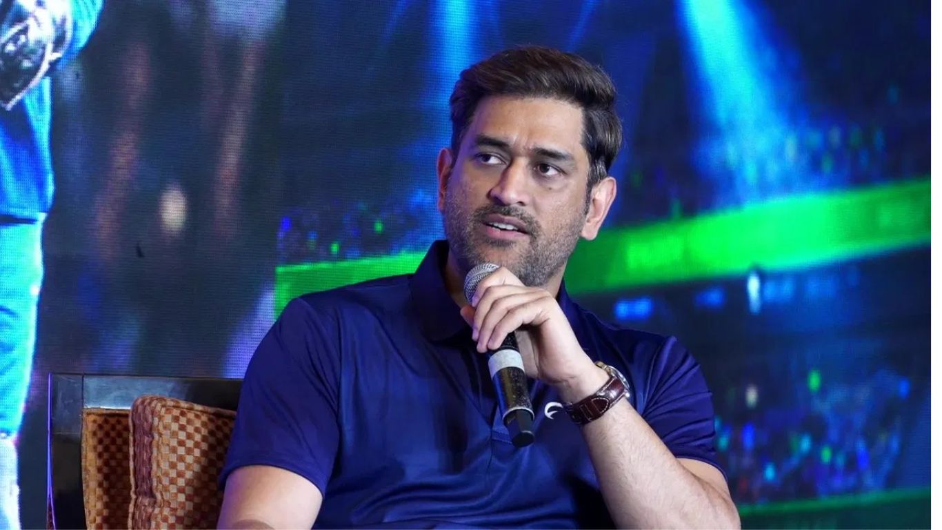 Dhoni Political Entry