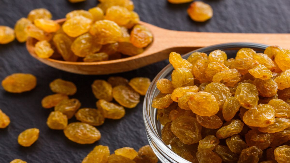 Soaked Raisins Benefits