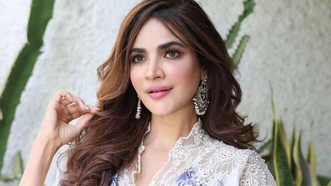 Actress Humaira Asghar