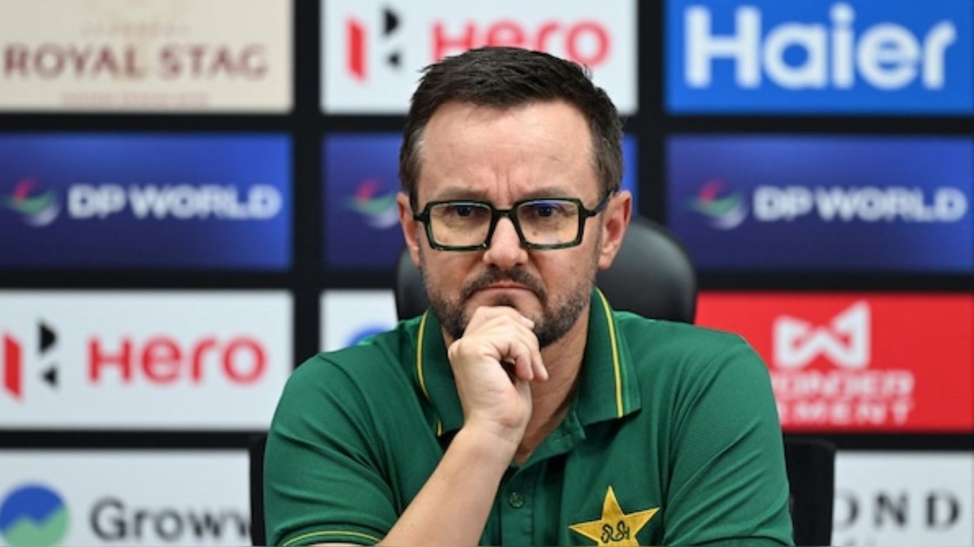 Pakistan Coach Mike Hesson