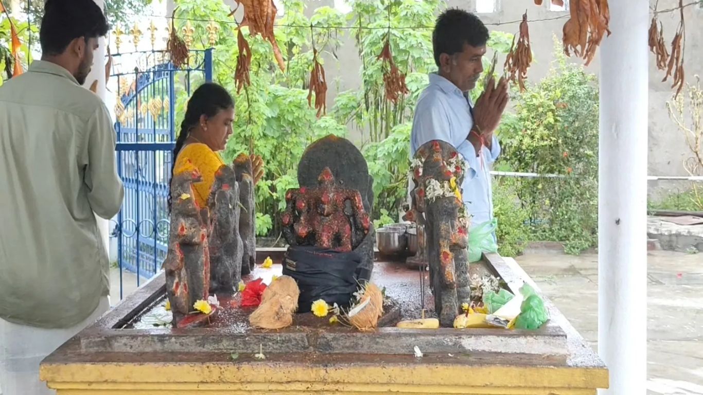 Navagraha Pradakshina