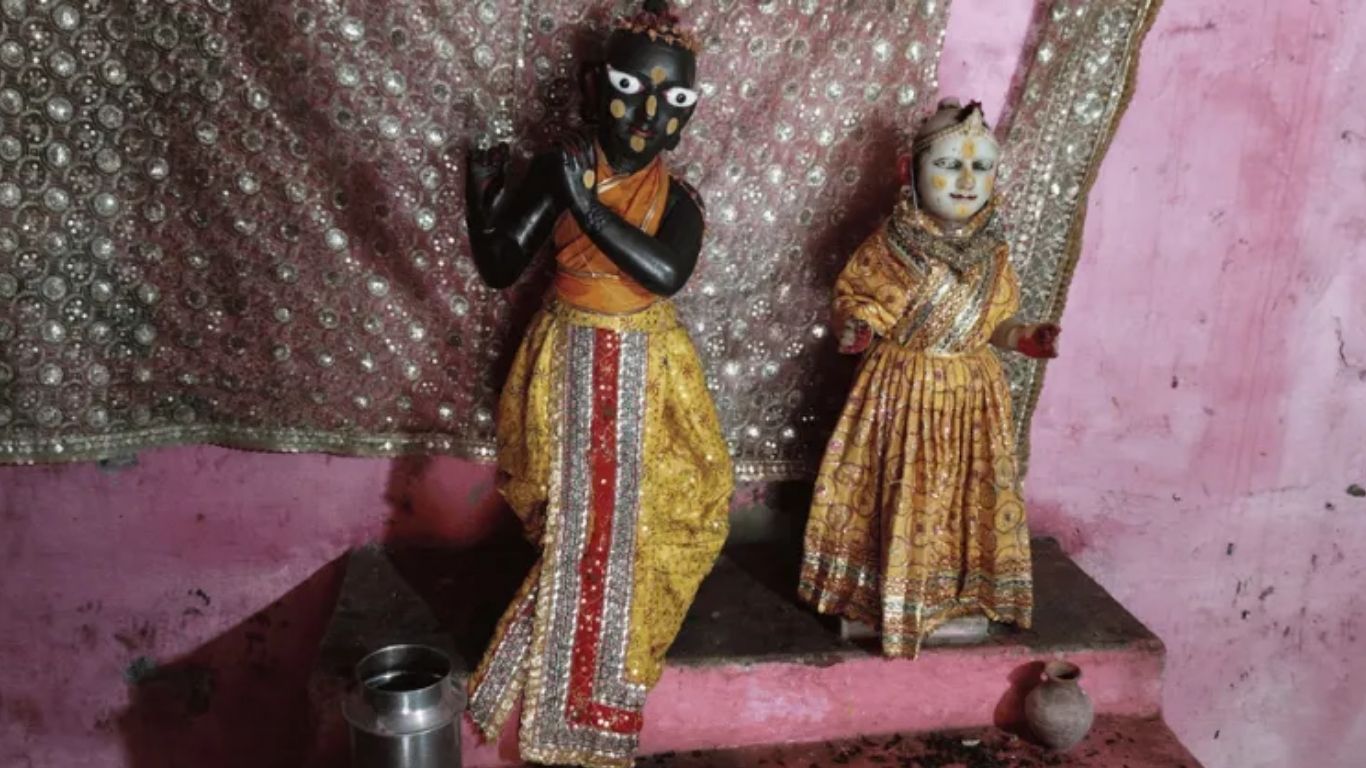 Krishna Kubja Temple