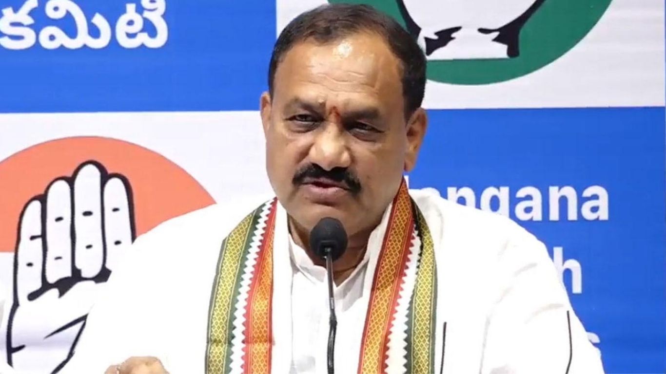 tpcc-chief-mahesh-kumar-goud-chitchat-no-cabinet-expansion-konda-surekha-dismissal-aicc-decision